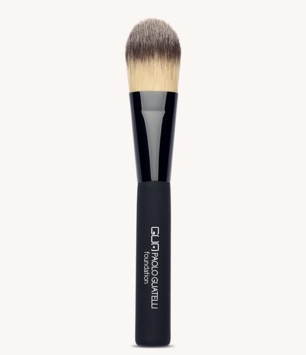 Professional Brush Foundation von Paolo Guatelli bei C&C aesthetic expert